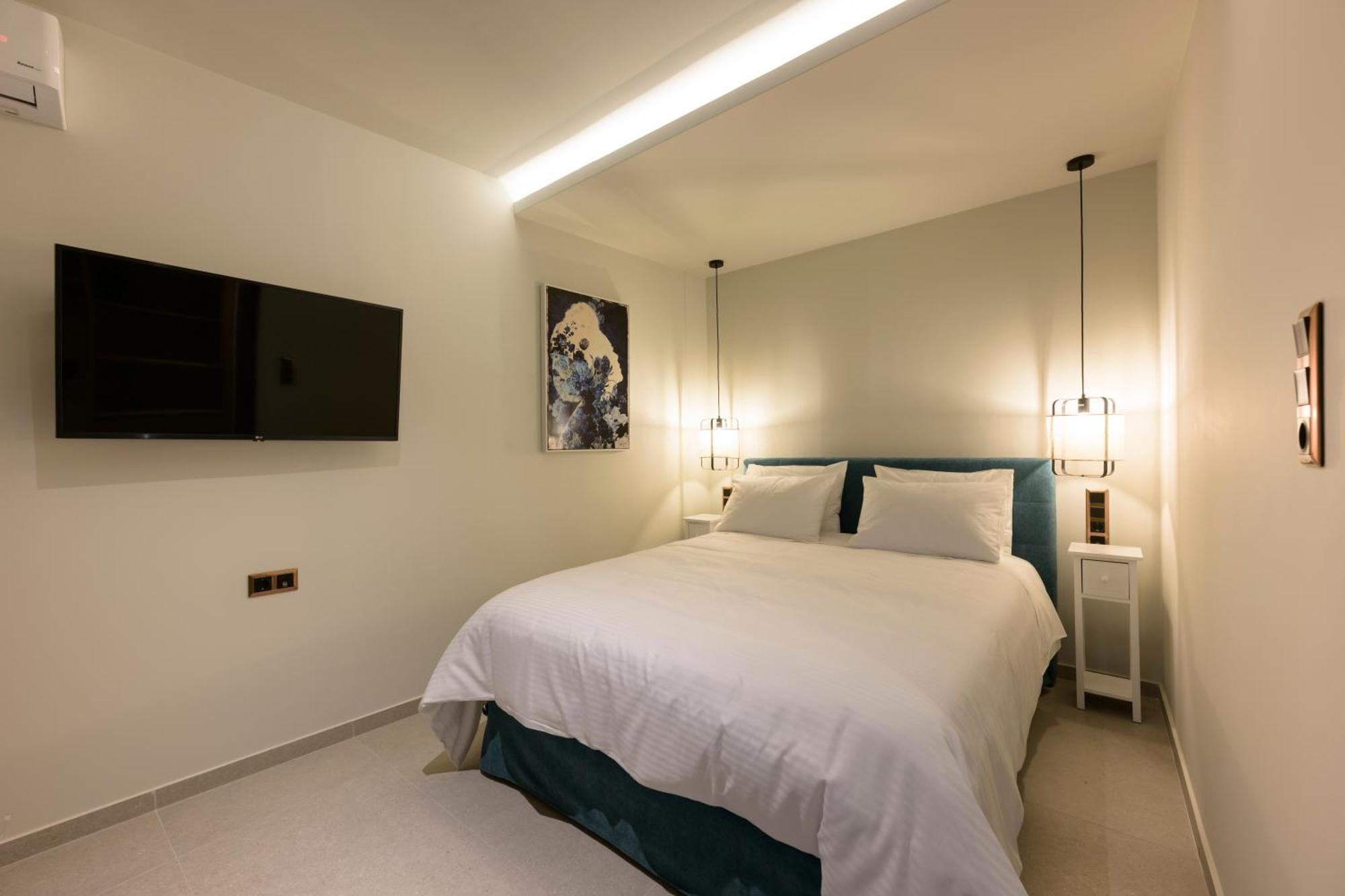 Blue Jasmine Urban Living Apartment *